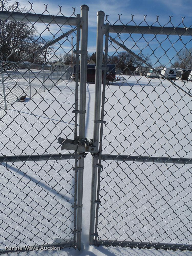 image for item DX9042 Chain link fencing