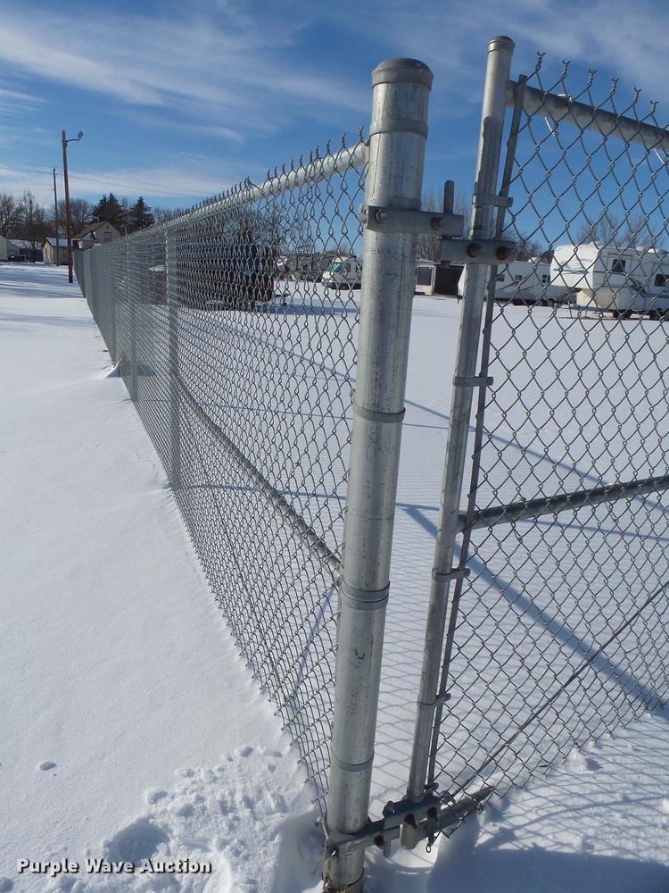 image for item DX9042 Chain link fencing