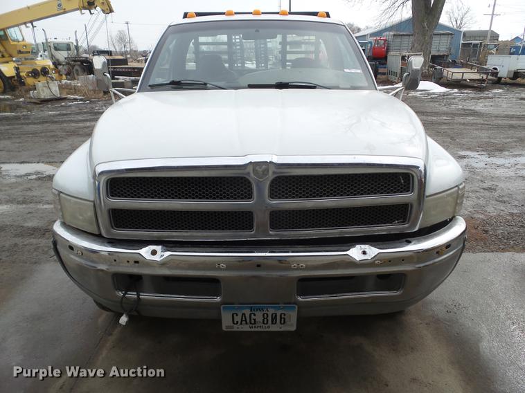 image for item DZ9214 1998 Dodge Ram 3500 flatbed pickup truck