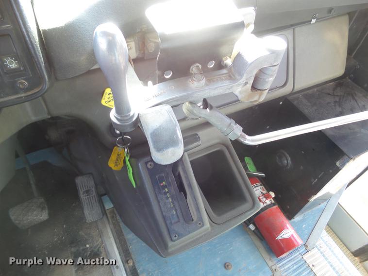 image for item DZ9219 1998 Freightliner FS65 school bus