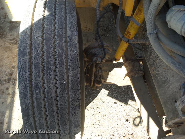 image for item DZ9219 1998 Freightliner FS65 school bus