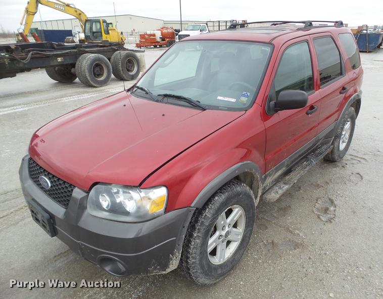 image for item DZ9259 2005 Ford Escape XLT SUV