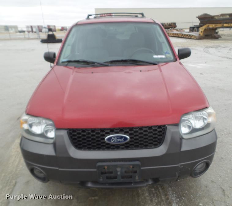 image for item DZ9259 2005 Ford Escape XLT SUV
