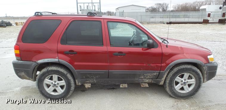 image for item DZ9259 2005 Ford Escape XLT SUV