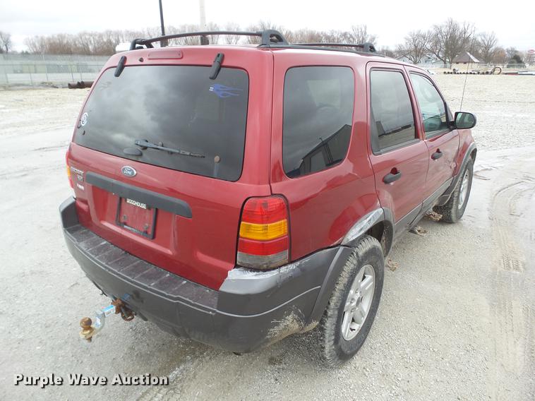 image for item DZ9259 2005 Ford Escape XLT SUV