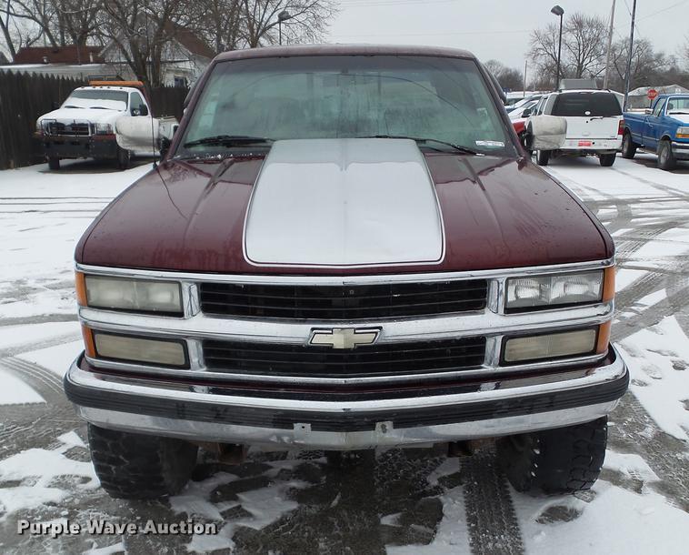 image for item DZ9274 1994 Chevrolet K1500 Ext. Cab pickup truck