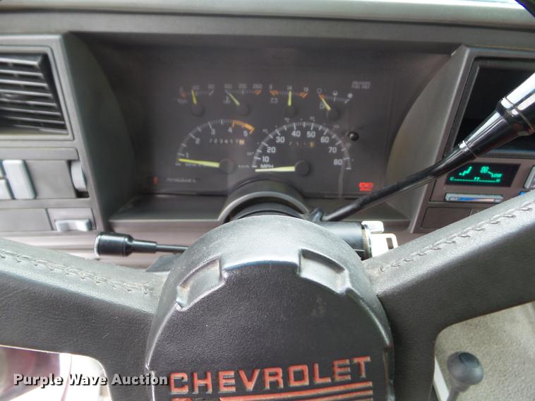 image for item DZ9274 1994 Chevrolet K1500 Ext. Cab pickup truck