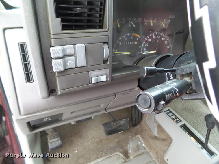 image for item DZ9274 1994 Chevrolet K1500 Ext. Cab pickup truck