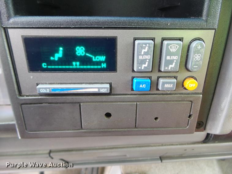 image for item DZ9274 1994 Chevrolet K1500 Ext. Cab pickup truck