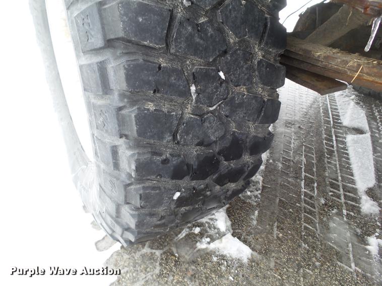 image for item DZ9274 1994 Chevrolet K1500 Ext. Cab pickup truck