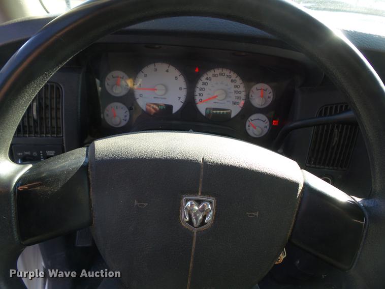 image for item DZ9276 2004 Dodge Ram 2500 pickup truck