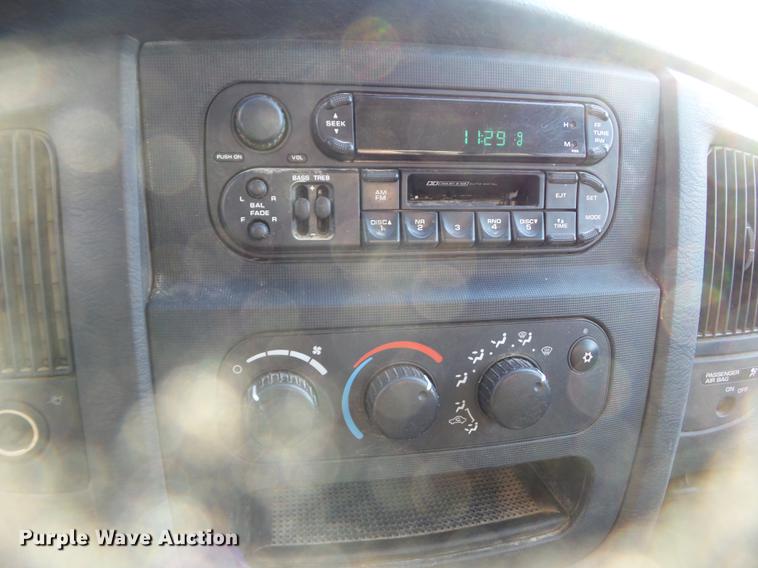 image for item DZ9276 2004 Dodge Ram 2500 pickup truck