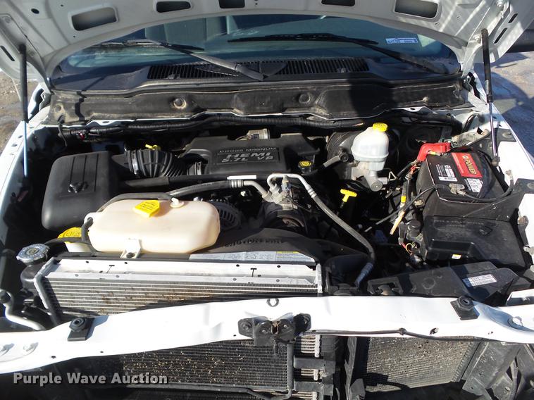 image for item DZ9276 2004 Dodge Ram 2500 pickup truck