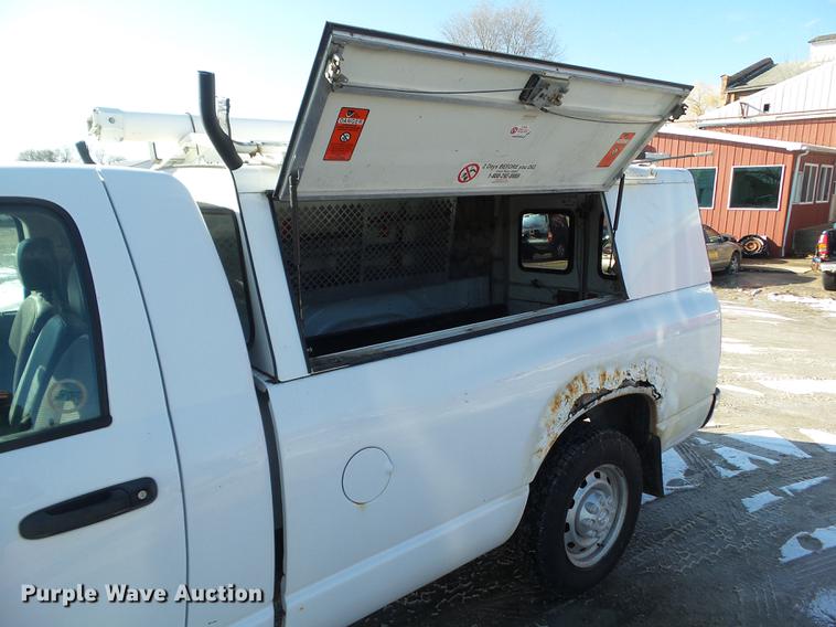 image for item DZ9276 2004 Dodge Ram 2500 pickup truck