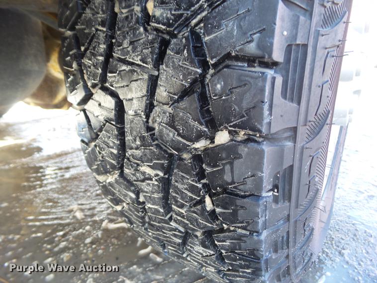 image for item DZ9276 2004 Dodge Ram 2500 pickup truck