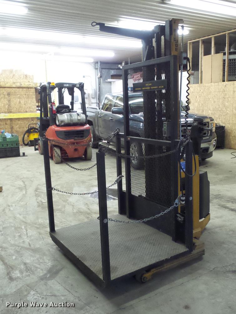 image for item EA9681 Big Joe PDI-20-T12 forklift