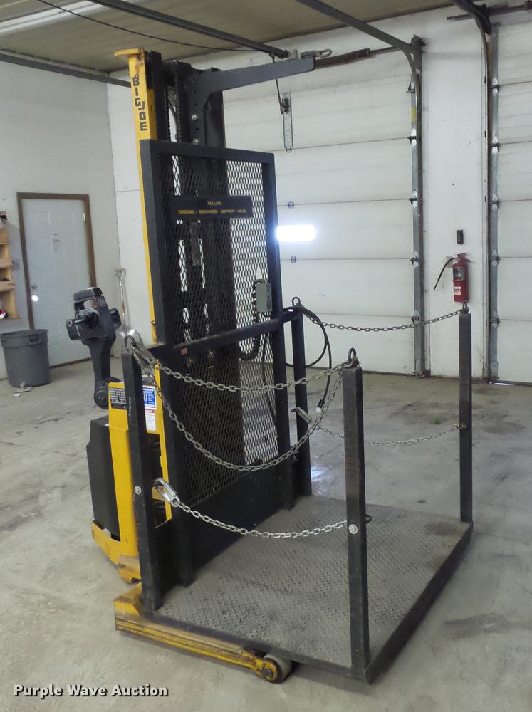 image for item EA9681 Big Joe PDI-20-T12 forklift