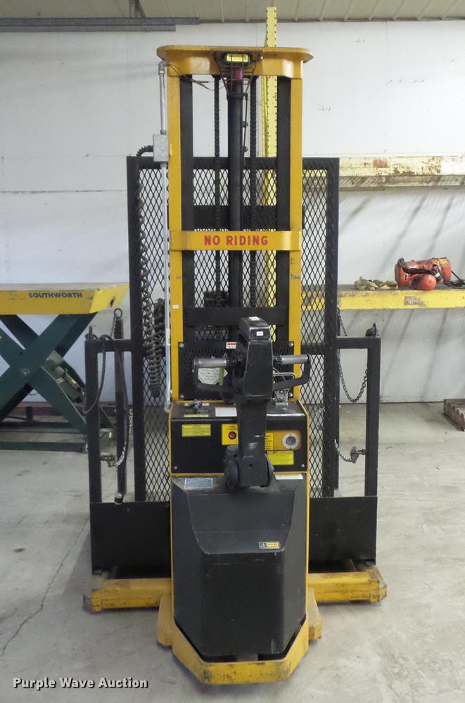 image for item EA9681 Big Joe PDI-20-T12 forklift