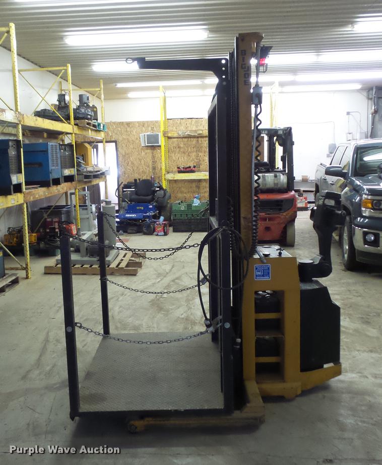 image for item EA9681 Big Joe PDI-20-T12 forklift