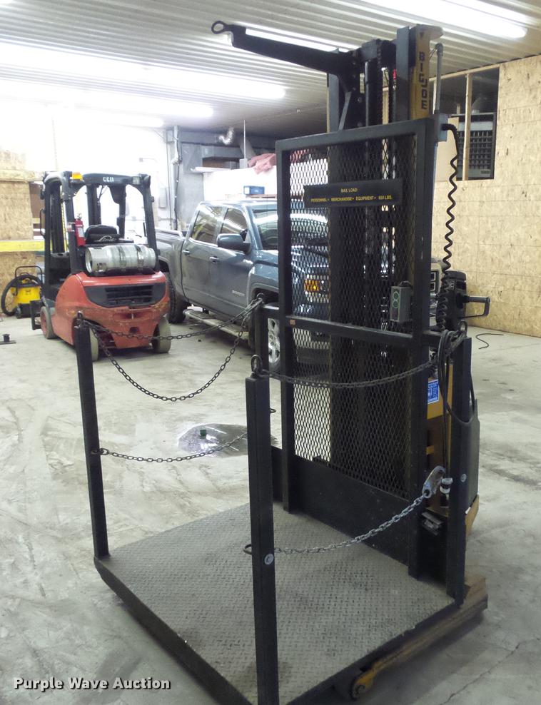 image for item EA9681 Big Joe PDI-20-T12 forklift