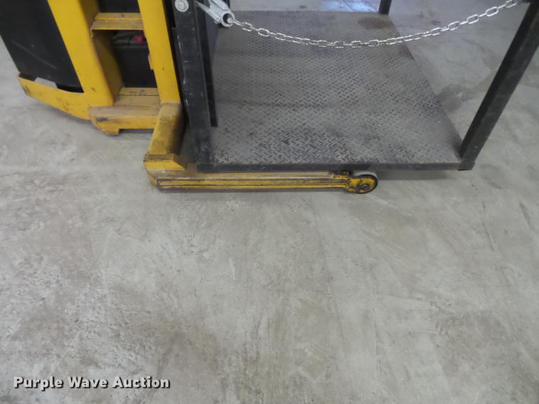 image for item EA9681 Big Joe PDI-20-T12 forklift
