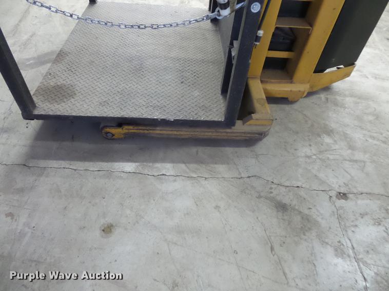 image for item EA9681 Big Joe PDI-20-T12 forklift
