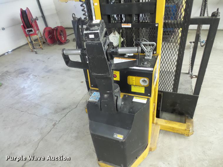 image for item EA9681 Big Joe PDI-20-T12 forklift