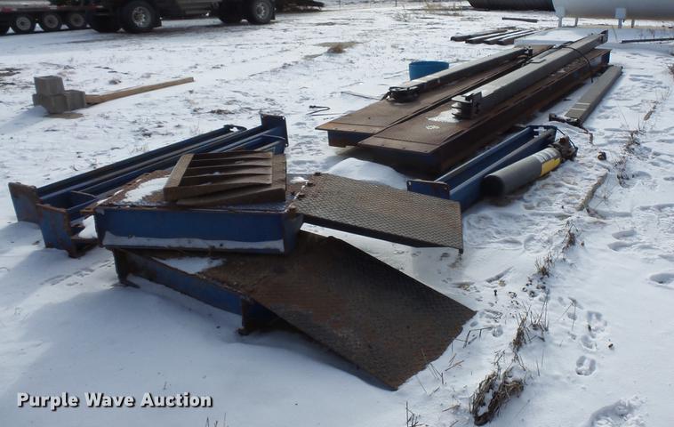 image for item EA9716 Forward Mfg. 27100TLR truck hoist