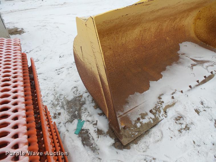 image for item EA9746 95"W bucket