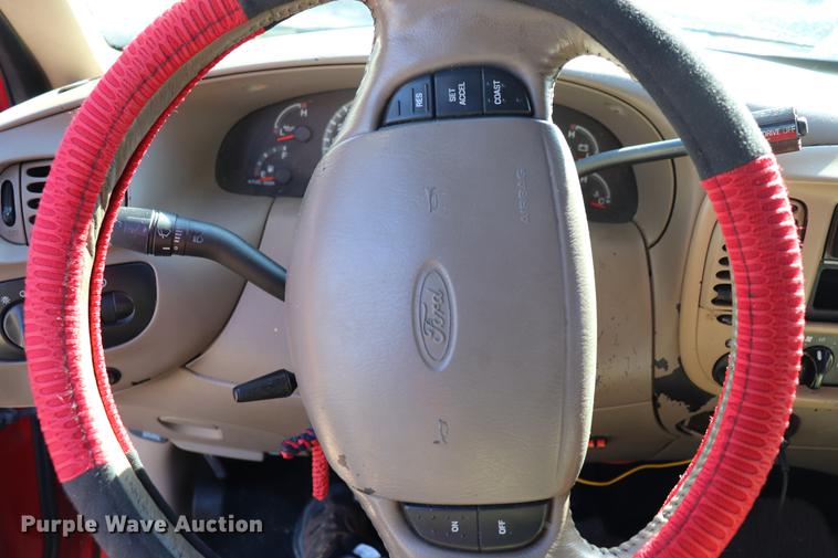 image for item EC9472 2001 Ford F150 Lariat SuperCrew pickup trick