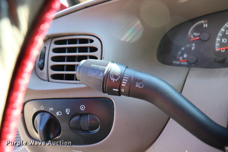 image for item EC9472 2001 Ford F150 Lariat SuperCrew pickup trick