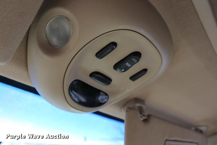 image for item EC9472 2001 Ford F150 Lariat SuperCrew pickup trick