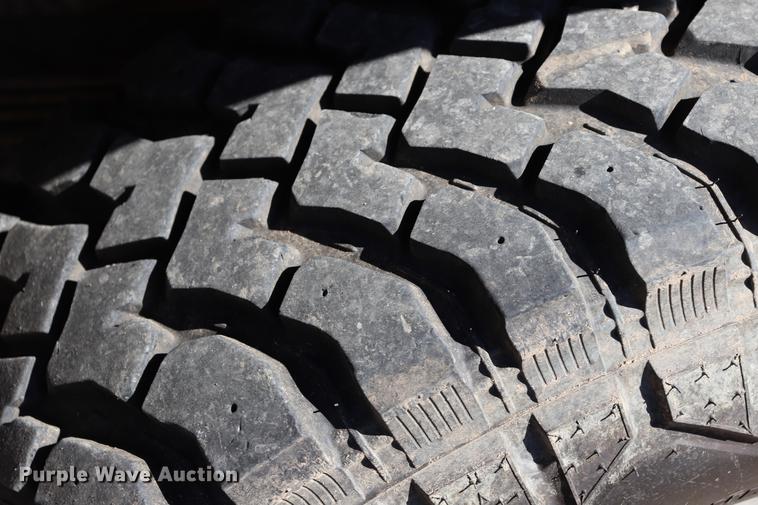 image for item EC9472 2001 Ford F150 Lariat SuperCrew pickup trick