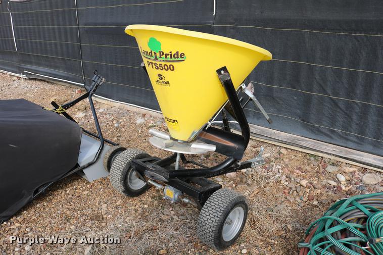 image for item EE9942 Lawn and garden equipment