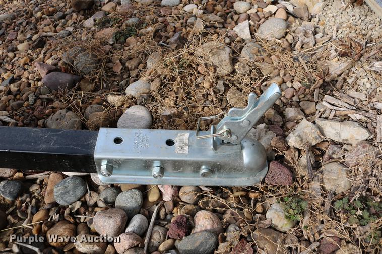 image for item EE9942 Lawn and garden equipment