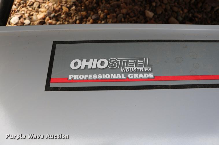 image for item EE9942 Lawn and garden equipment