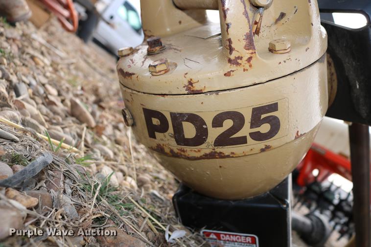 image for item EH9710 Land Pride PD25 post hole auger