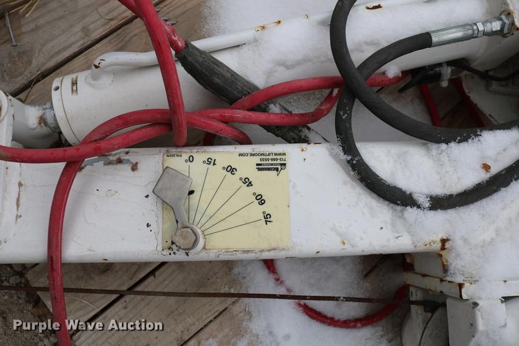 image for item EH9730 (2) Liftmore cranes