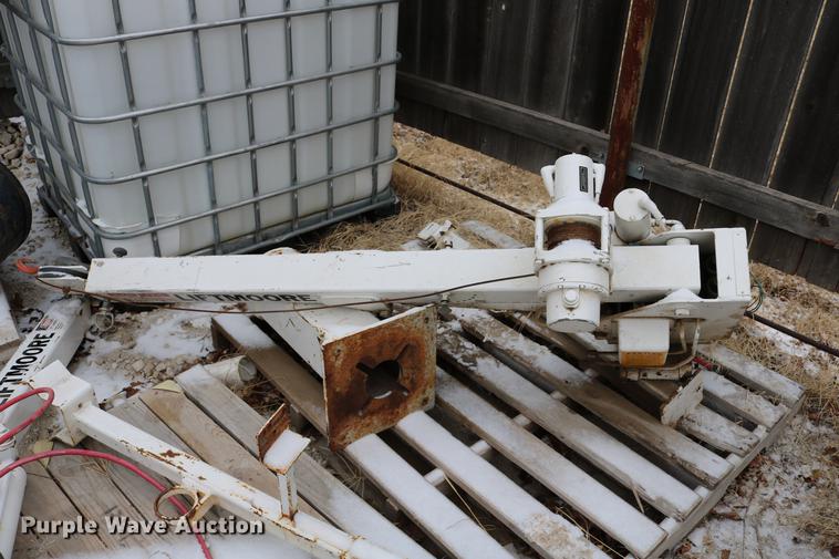 image for item EH9730 (2) Liftmore cranes