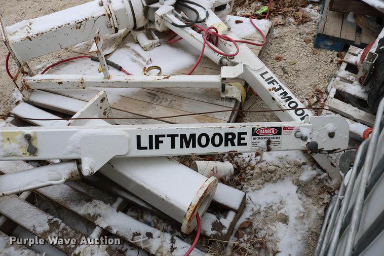 image for item EH9730 (2) Liftmore cranes