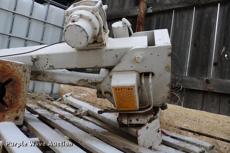 image for item EH9730 (2) Liftmore cranes