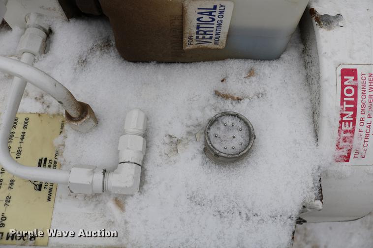 image for item EH9730 (2) Liftmore cranes