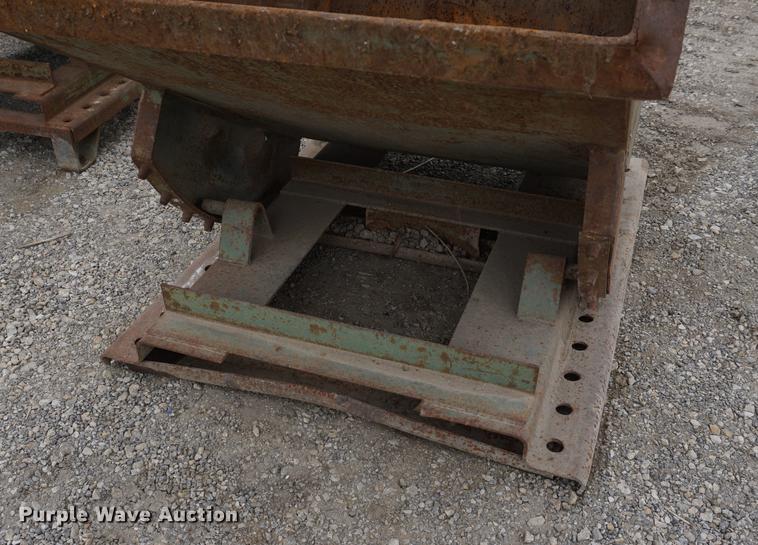 image for item EJ9250 (3) dump hoppers