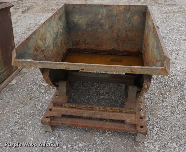 image for item EJ9250 (3) dump hoppers