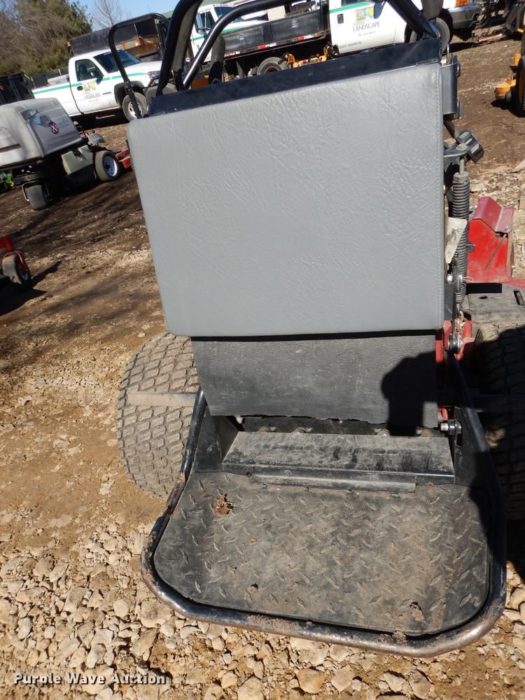 image for item EN9054 Ex Mark VT651KA484 ZTR lawn mower