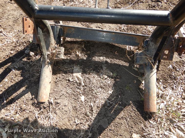 image for item EN9060 Lawn and garden equipment