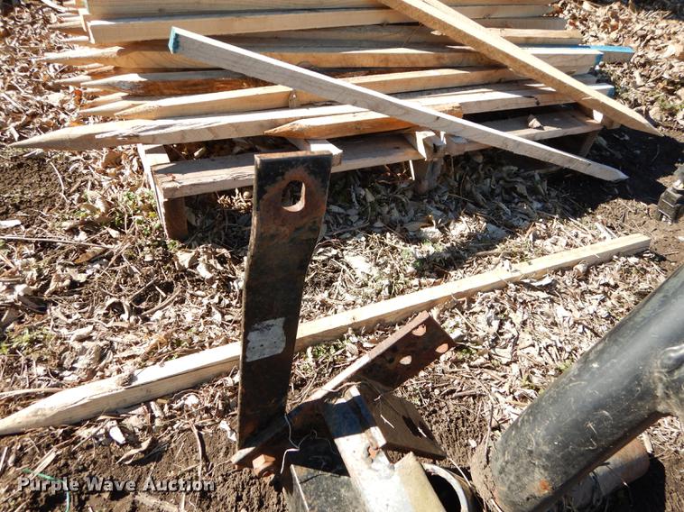 image for item EN9060 Lawn and garden equipment