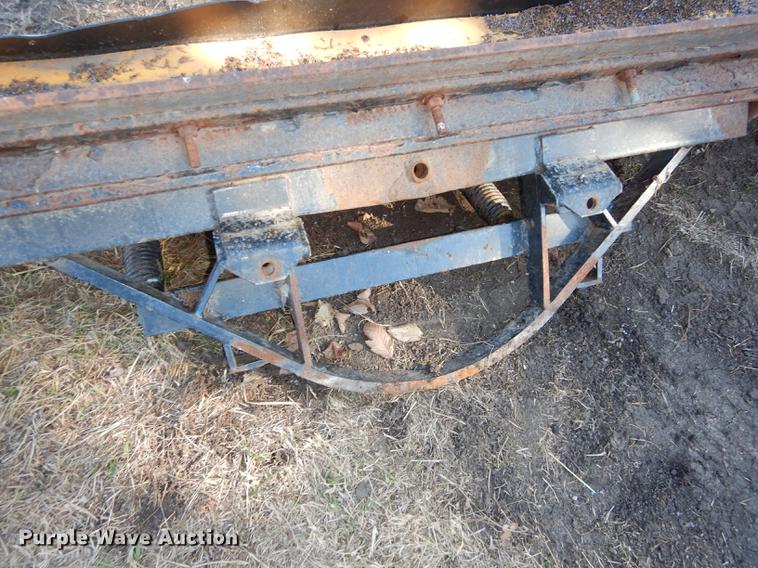 image for item EN9060 Lawn and garden equipment