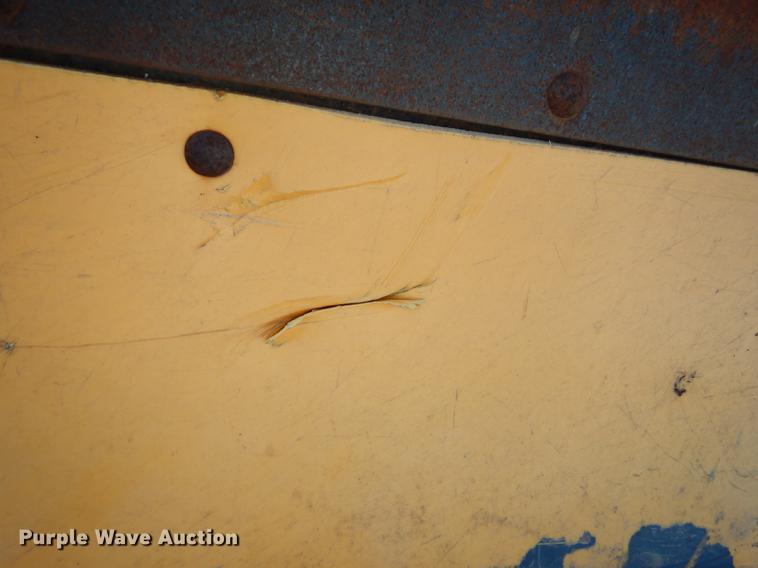 image for item EN9060 Lawn and garden equipment