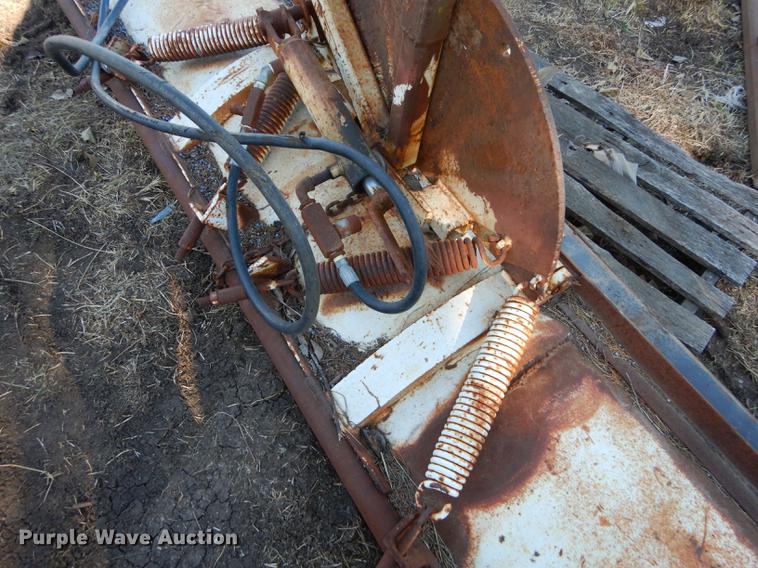 image for item EN9060 Lawn and garden equipment